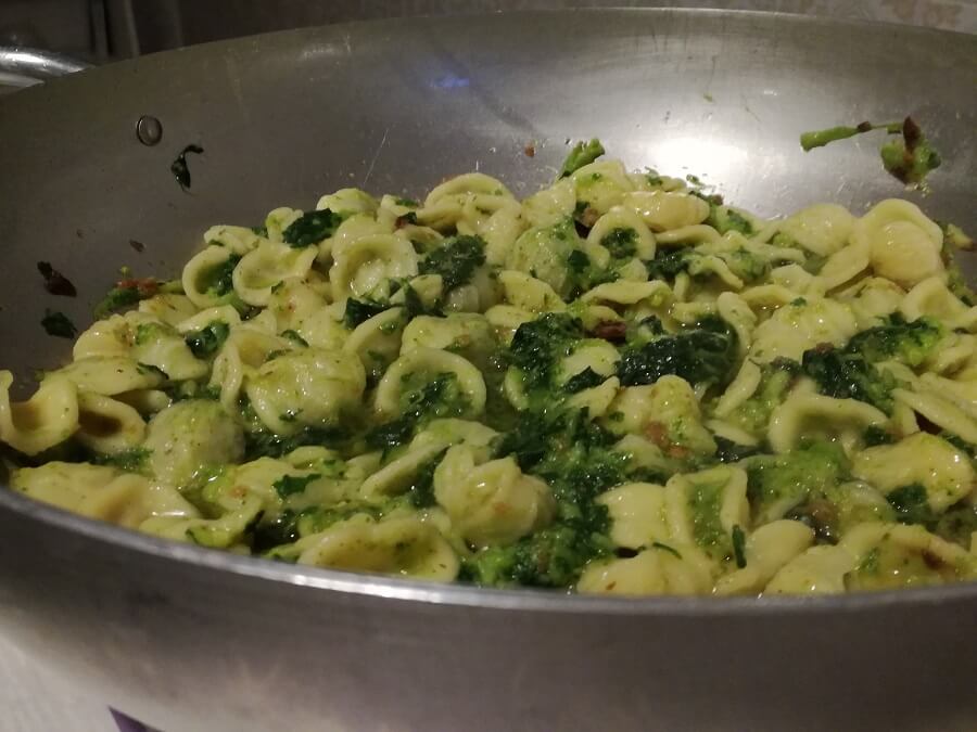 Come si fanno le Vere Orecchiette alle cime di rapa