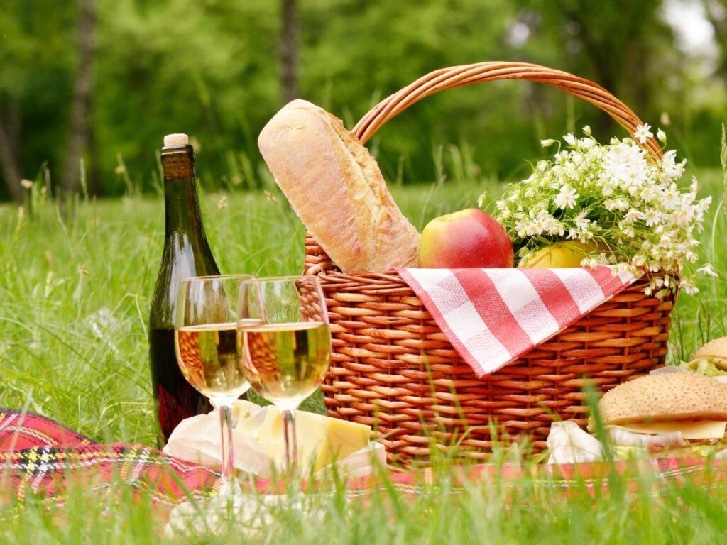 Idee per un picnic perfetto, con ricette di frutta e verdura